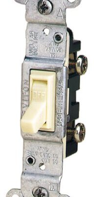 INTERRUPTOR 1451-ICP SENCILLO CREMA LEVITON